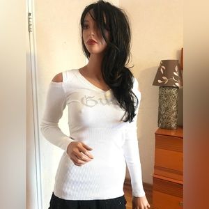 Guess white cold shoulder top with crystals. NWT sz S.